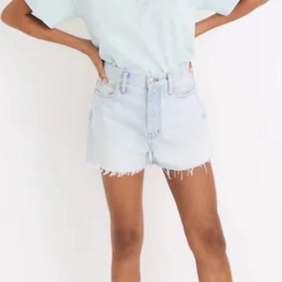 Madewell Pants - Madewell the mom Jean shorts, size 26